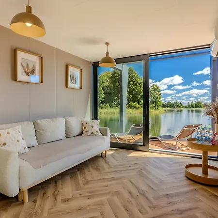 Holiday home Houseboat - Dom Na Wodzie Regiel